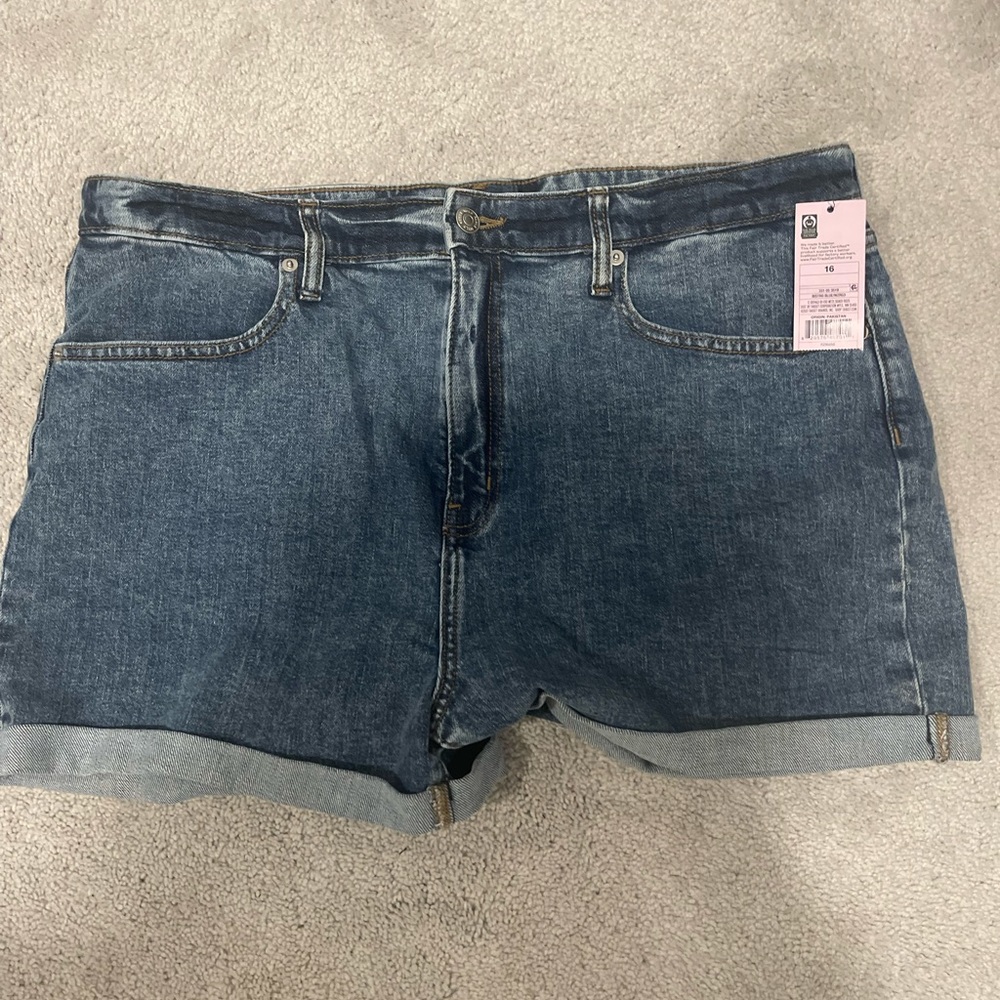 NWT Blue Jean Short